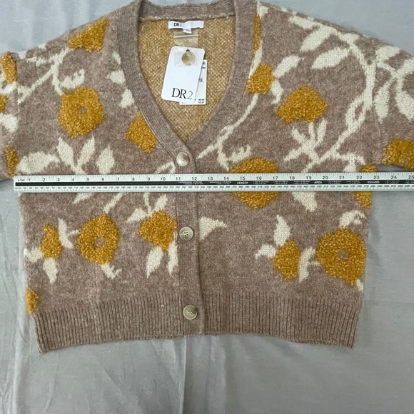 DR2 by Daniel Rainn Floral Button Cardigan XS Women's Sweater Taupe Yellow NWT - Picture 9 of 10